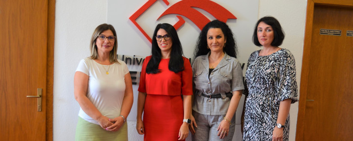 Menaxhmenti i Universitetit “Fehmi Agani” në Gjakovë pret në takim përfaqësuesit e Kolegjit Universum